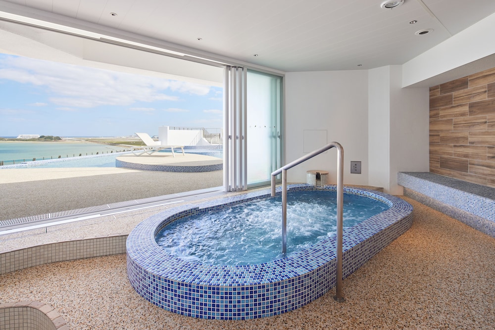 STORYLINE 瀬長島 那覇