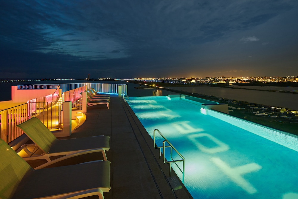 STORYLINE 瀬長島 那覇