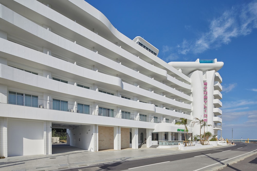 STORYLINE 瀬長島 那覇