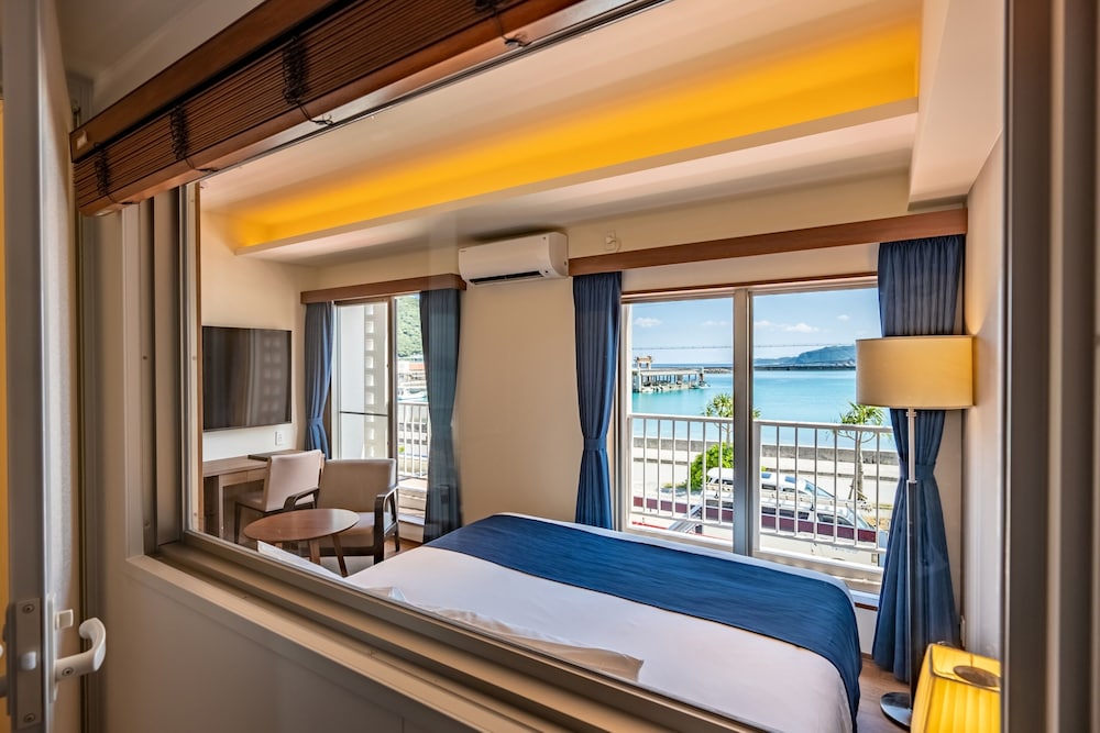 サンメール座間味 那覇