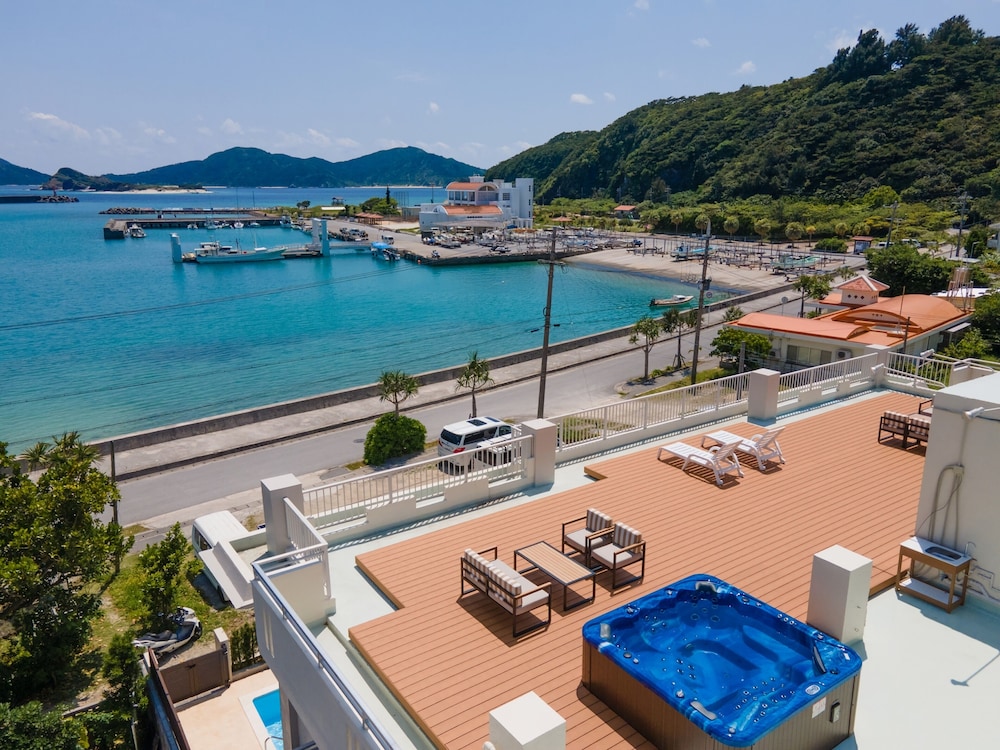 サンメール座間味 那覇