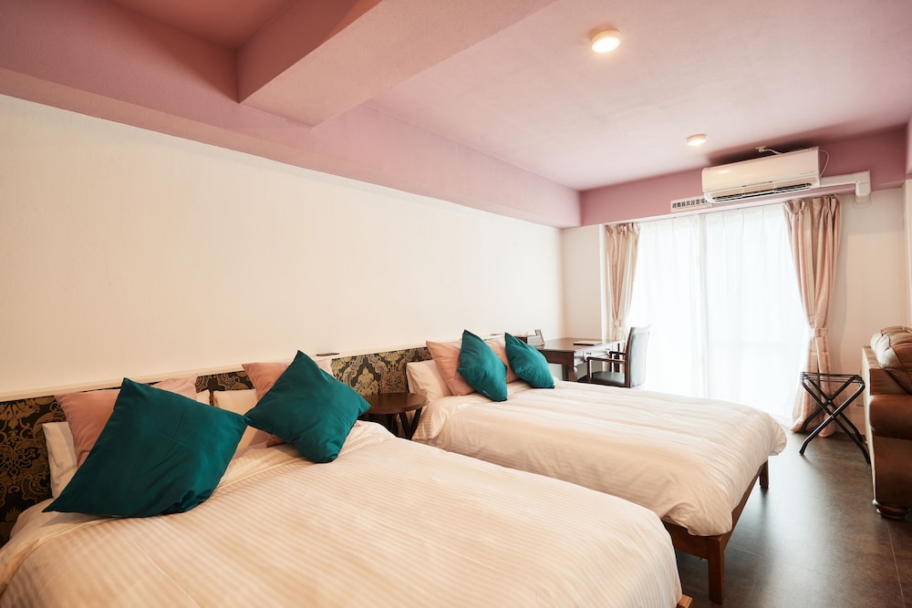 GLORY ISLAND OKINAWA -SOBE- 那覇