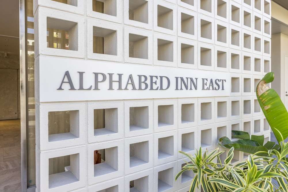アルファベッドイン那覇国際通り EAST 那覇