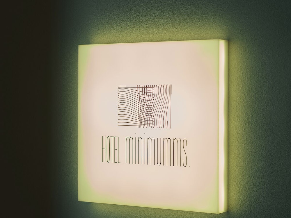 HOTEL MINIMUMMS. 那覇