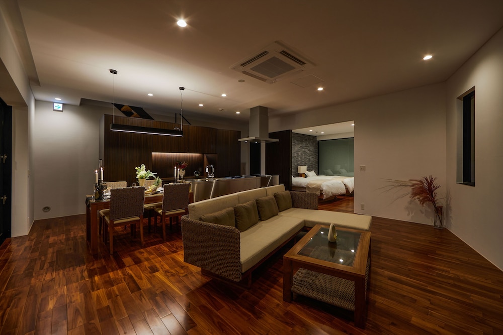 E-HORIZON RESORT PREMIUM 瀬底B 那覇