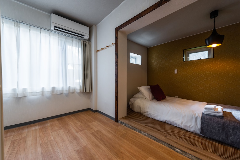 HALE HOTEL 那覇