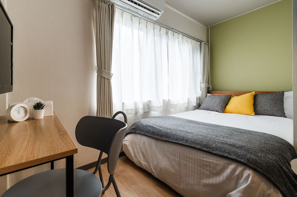 HALE HOTEL 那覇