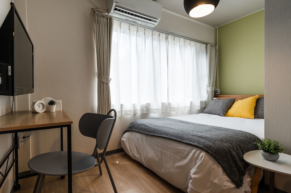 HALE HOTEL 那覇