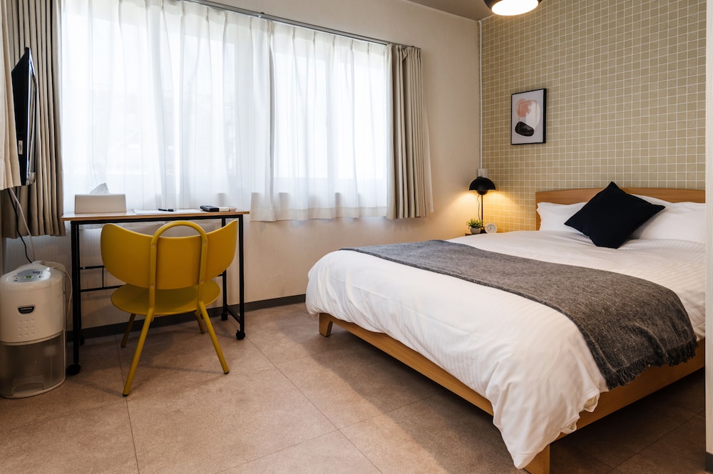 HALE HOTEL 那覇