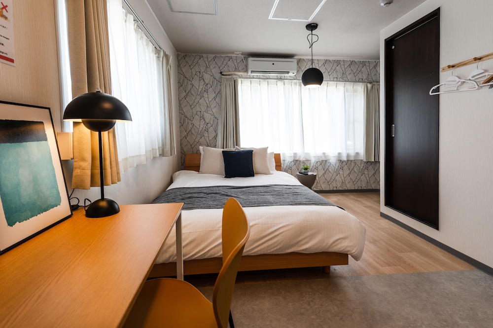 HALE HOTEL 那覇