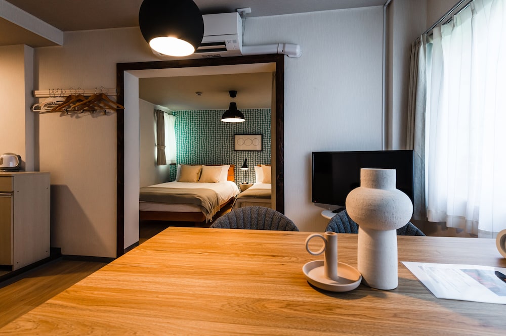 HALE HOTEL 那覇