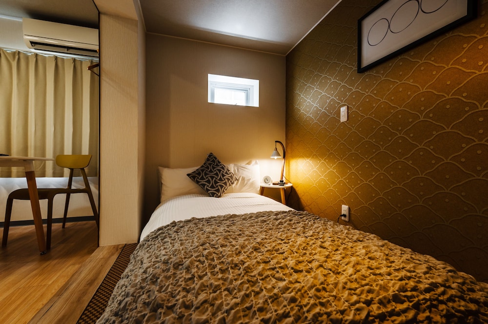 HALE HOTEL 那覇