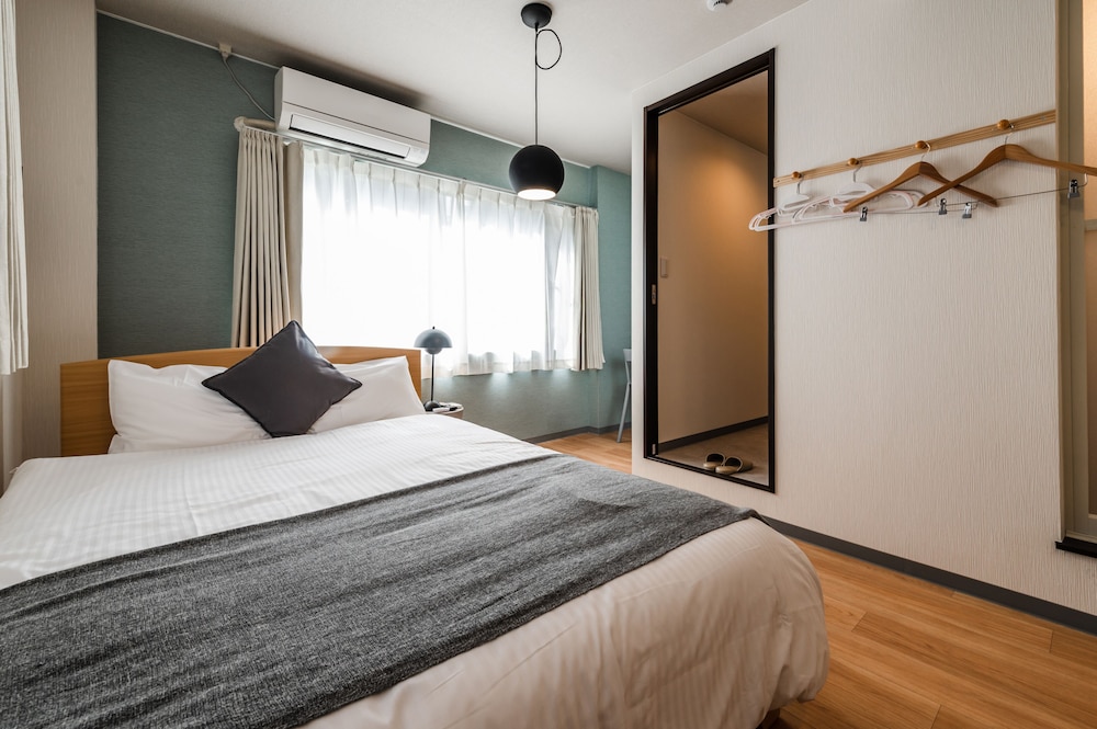 HALE HOTEL 那覇
