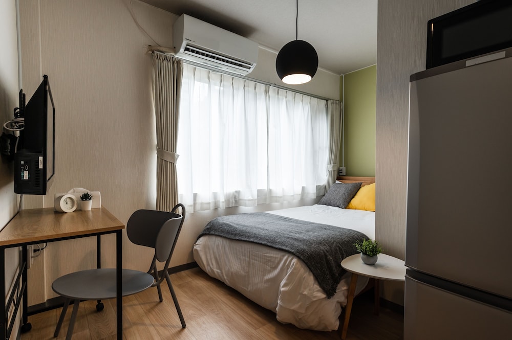 HALE HOTEL 那覇