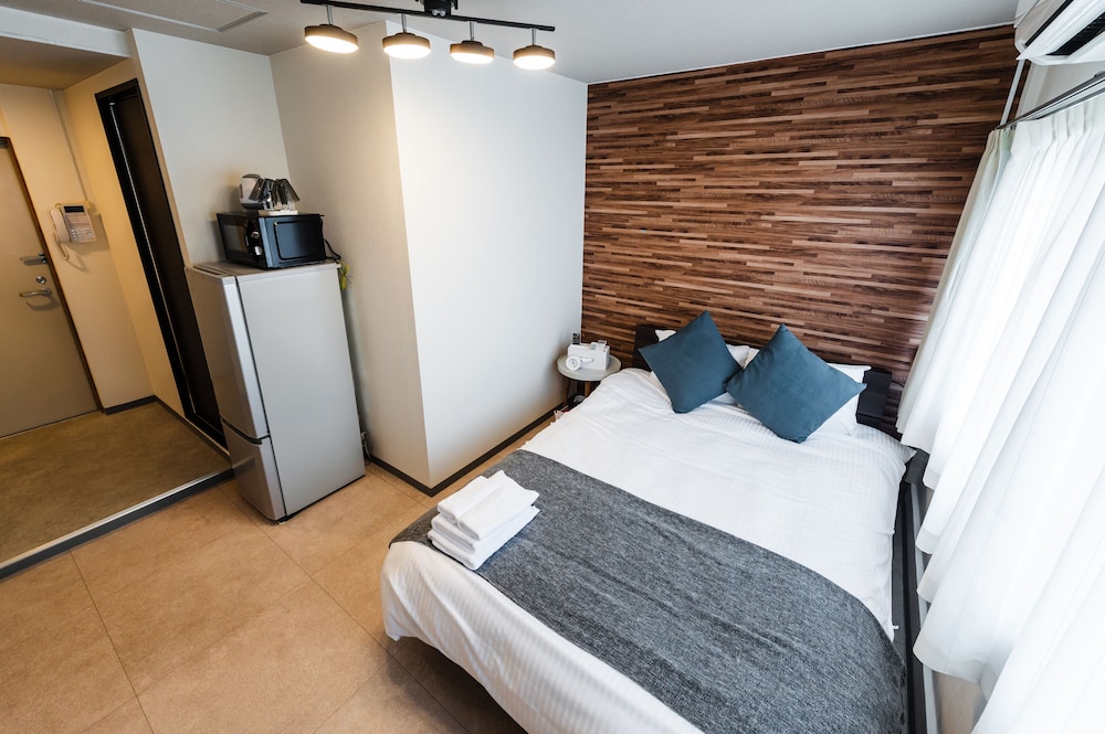 HALE HOTEL 那覇