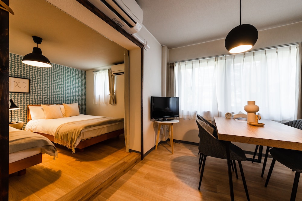 HALE HOTEL 那覇