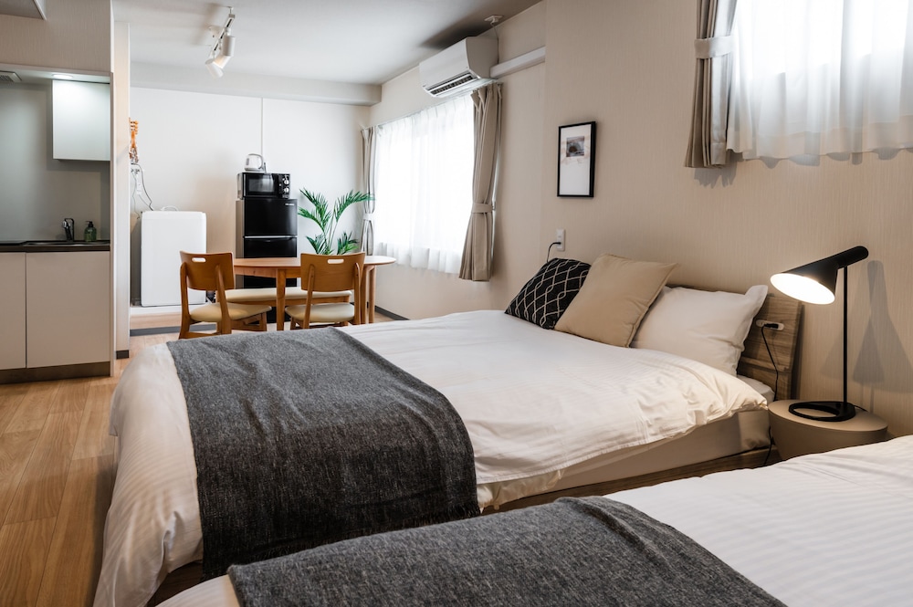 HALE HOTEL 那覇