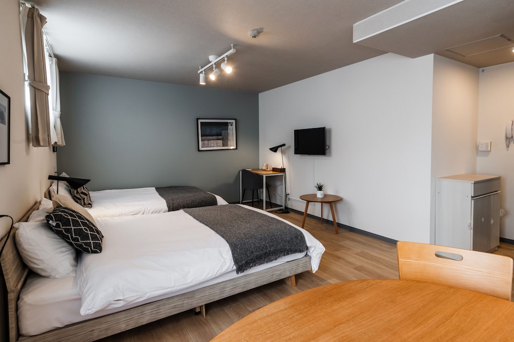 HALE HOTEL 那覇