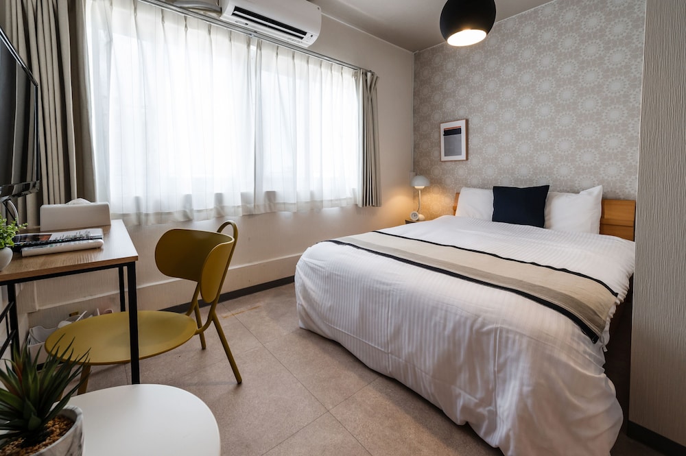 HALE HOTEL 那覇