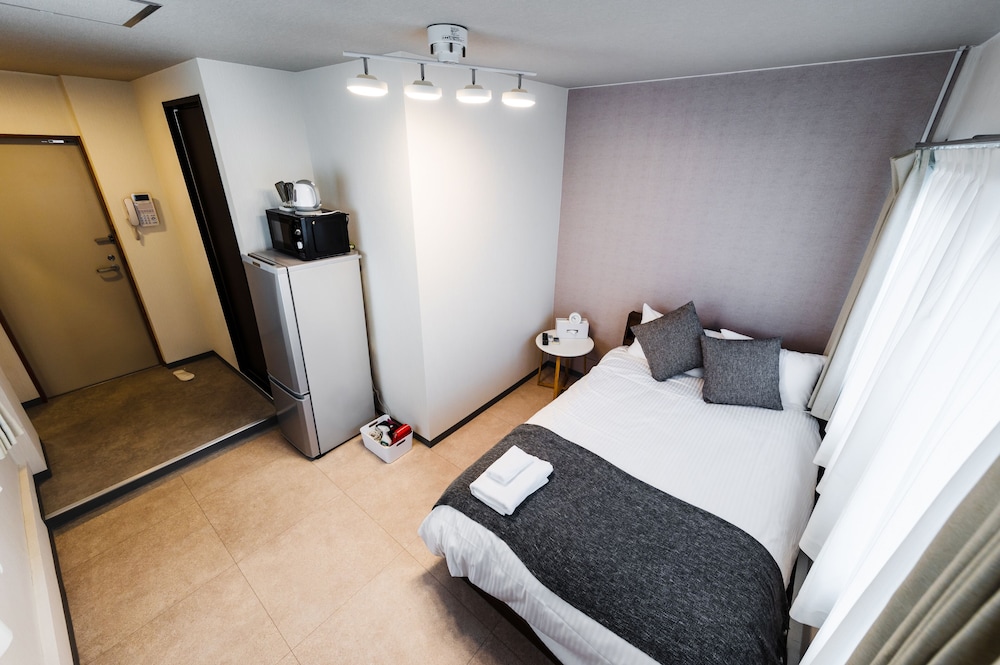 HALE HOTEL 那覇