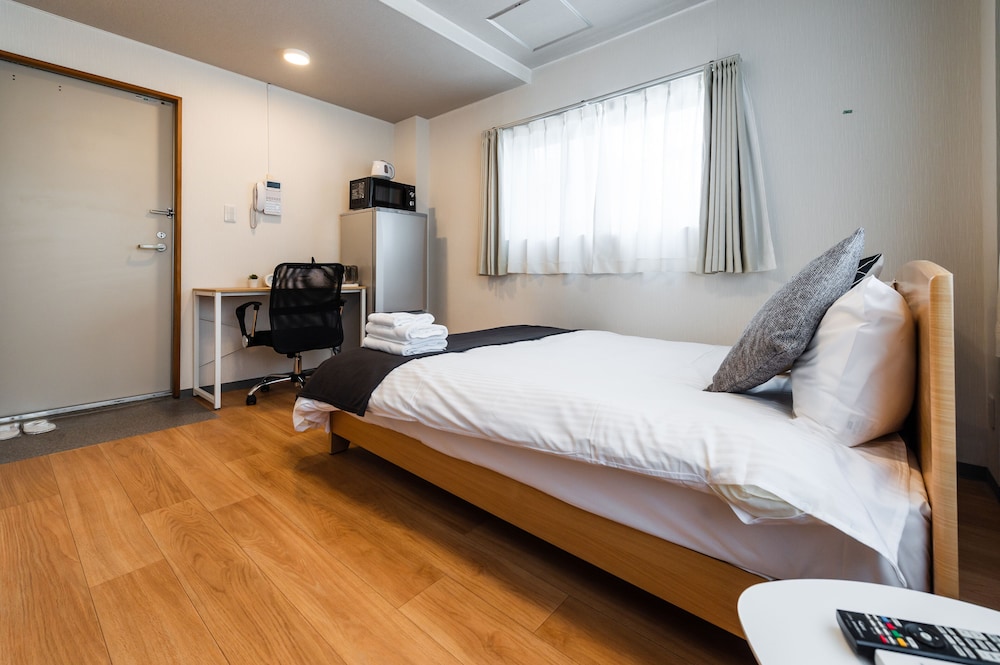 HALE HOTEL 那覇