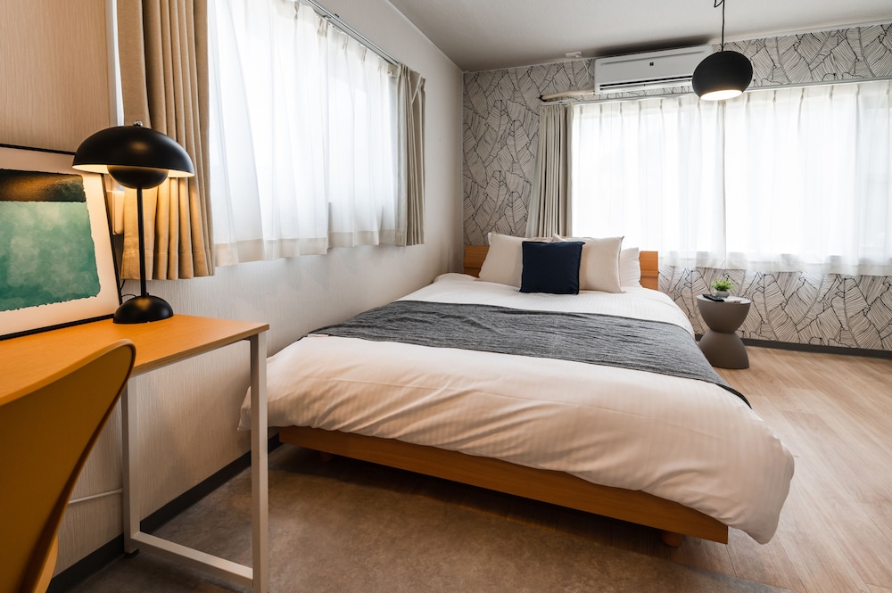 HALE HOTEL 那覇