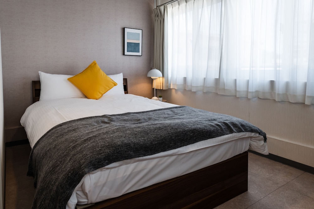 HALE HOTEL 那覇