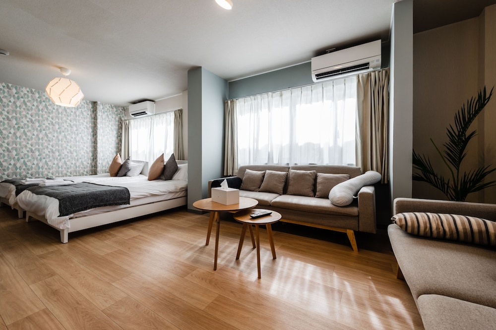 HALE HOTEL 那覇
