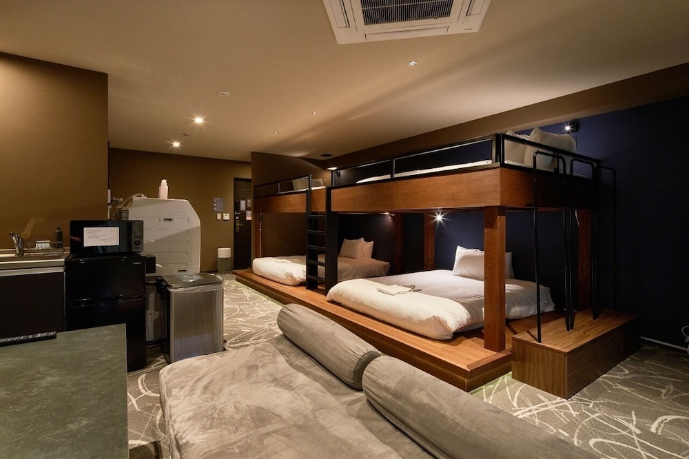 B/C HOTEL 那覇 レンタカー付ホテル 那覇