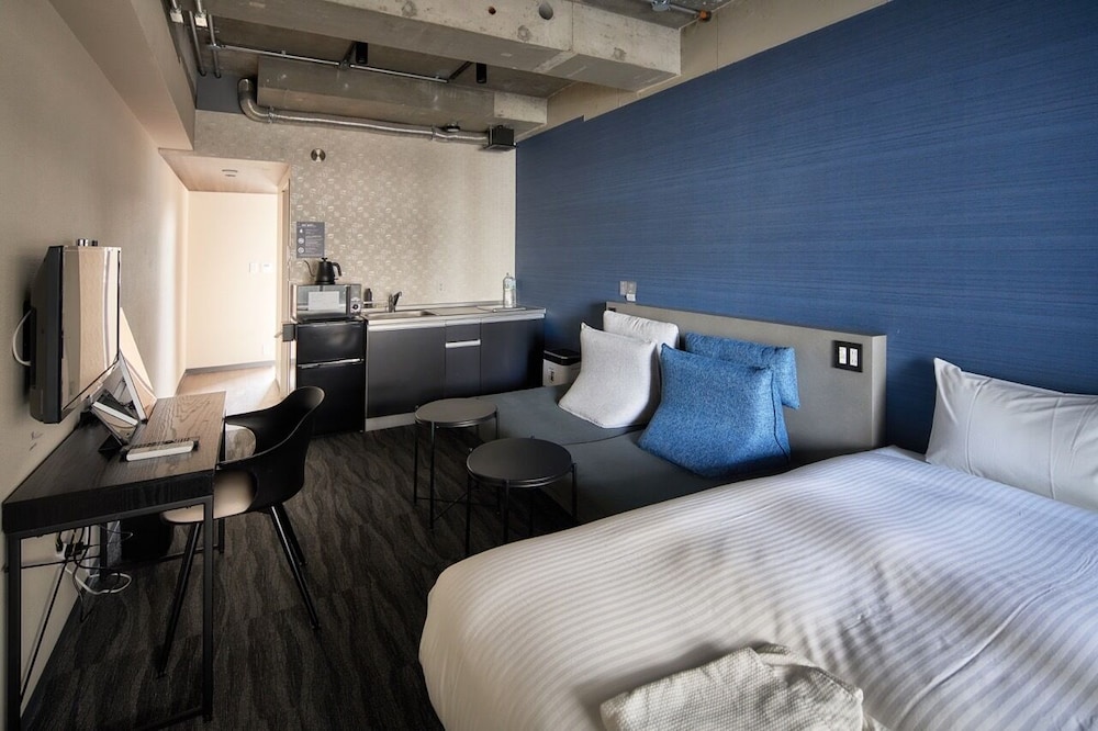 B/C HOTEL 那覇 レンタカー付ホテル 那覇
