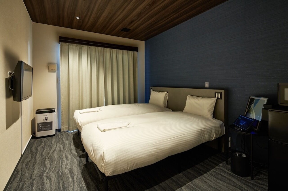 B/C HOTEL 那覇 レンタカー付ホテル 那覇