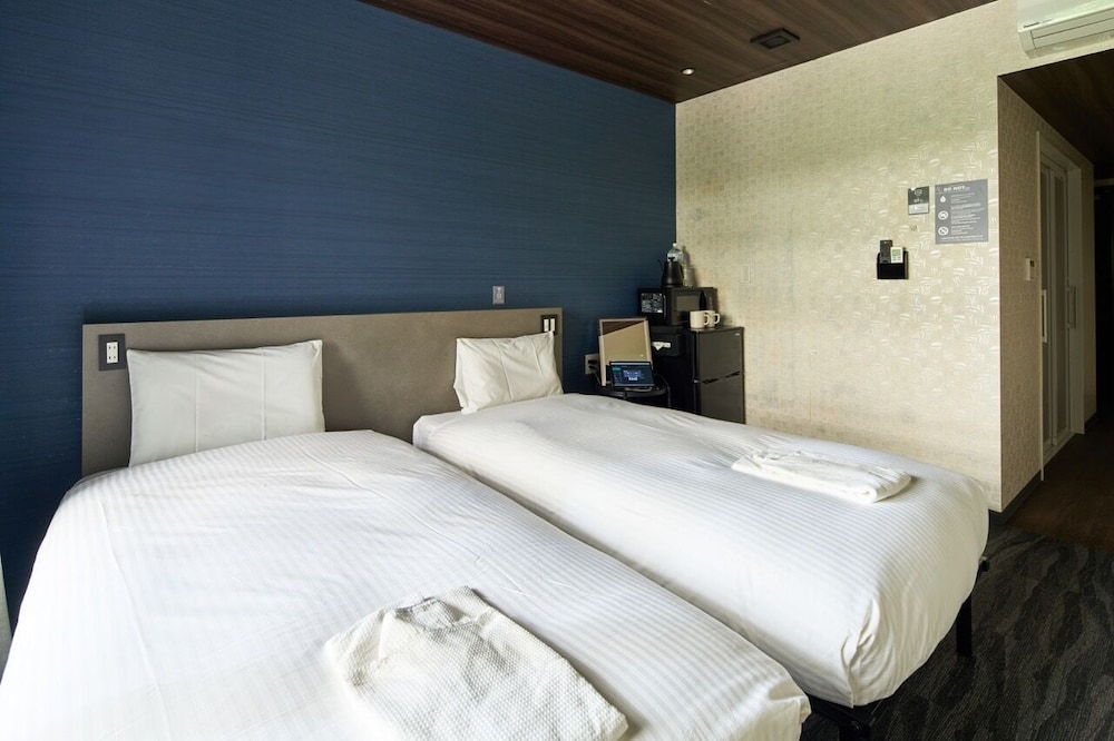 B/C HOTEL 那覇 レンタカー付ホテル 那覇