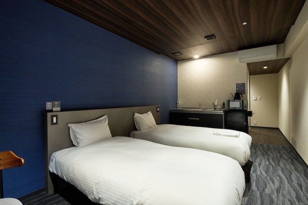 B/C HOTEL 那覇 レンタカー付ホテル 那覇