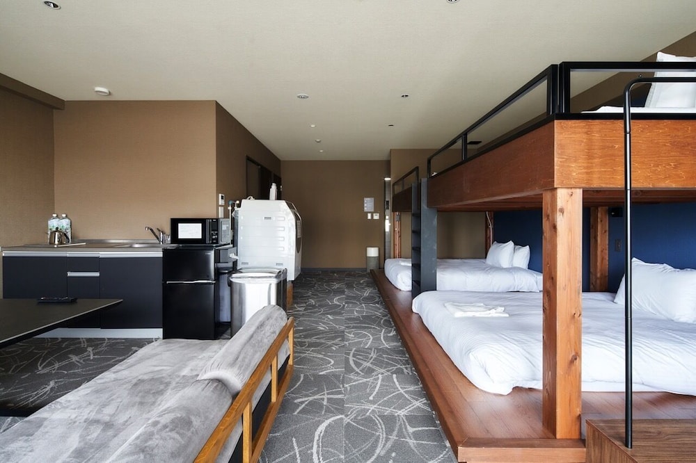 B/C HOTEL 那覇 レンタカー付ホテル 那覇
