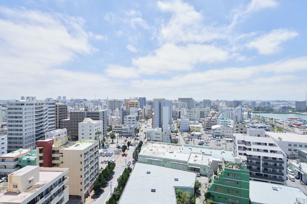 B/C HOTEL 那覇 レンタカー付ホテル 那覇