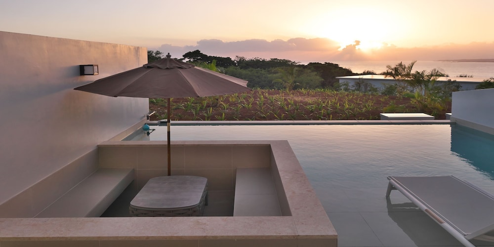 ADANRESORT LANA VILLA SUITE 那覇