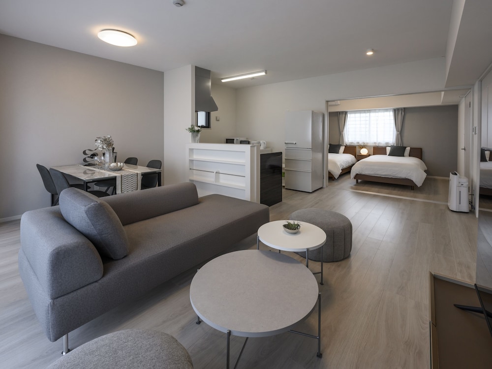 &MONDE.OKINAWA ARENA CONDOMINIUM 那覇