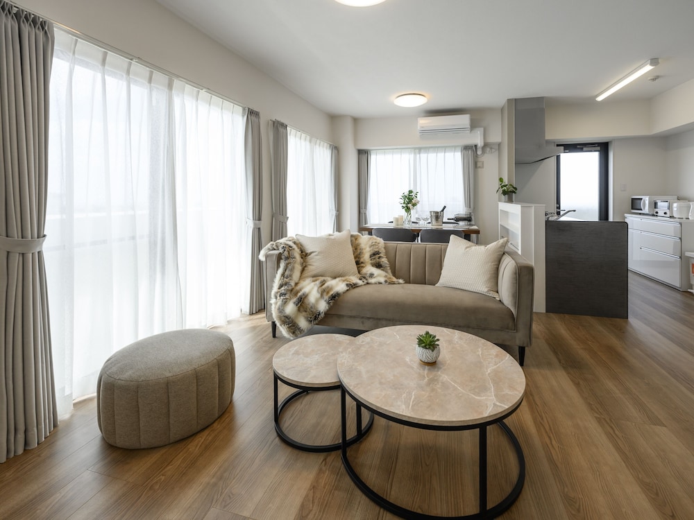 &MONDE.OKINAWA ARENA CONDOMINIUM 那覇