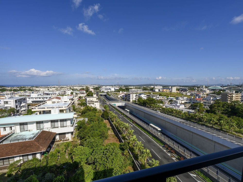 &MONDE.OKINAWA ARENA CONDOMINIUM 那覇