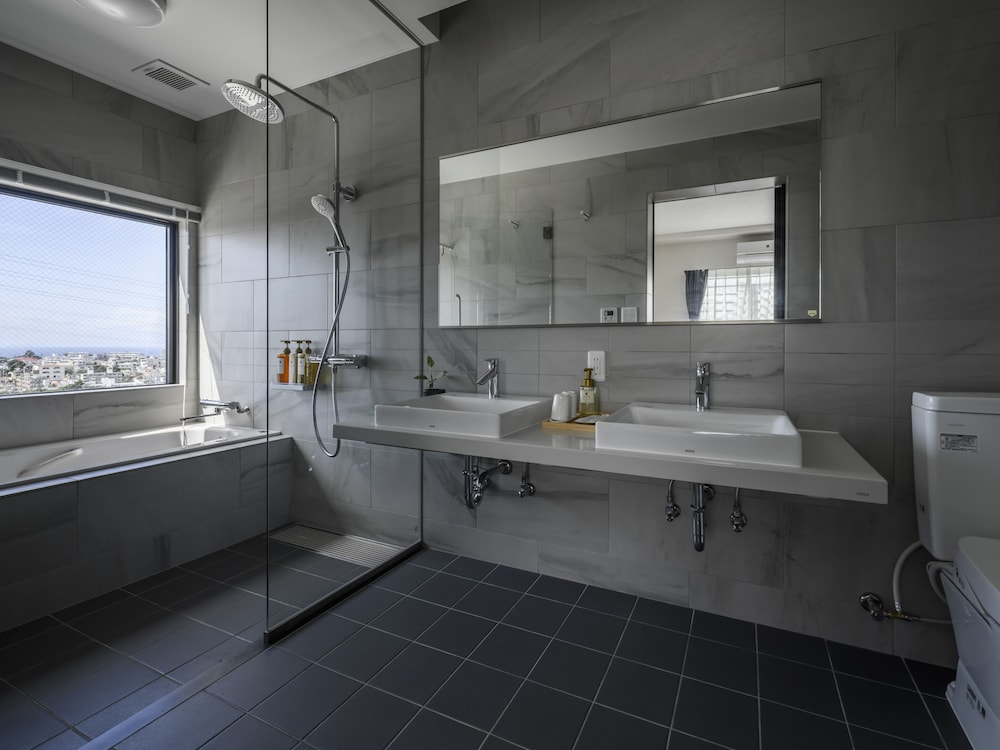 &MONDE.OKINAWA ARENA CONDOMINIUM 那覇