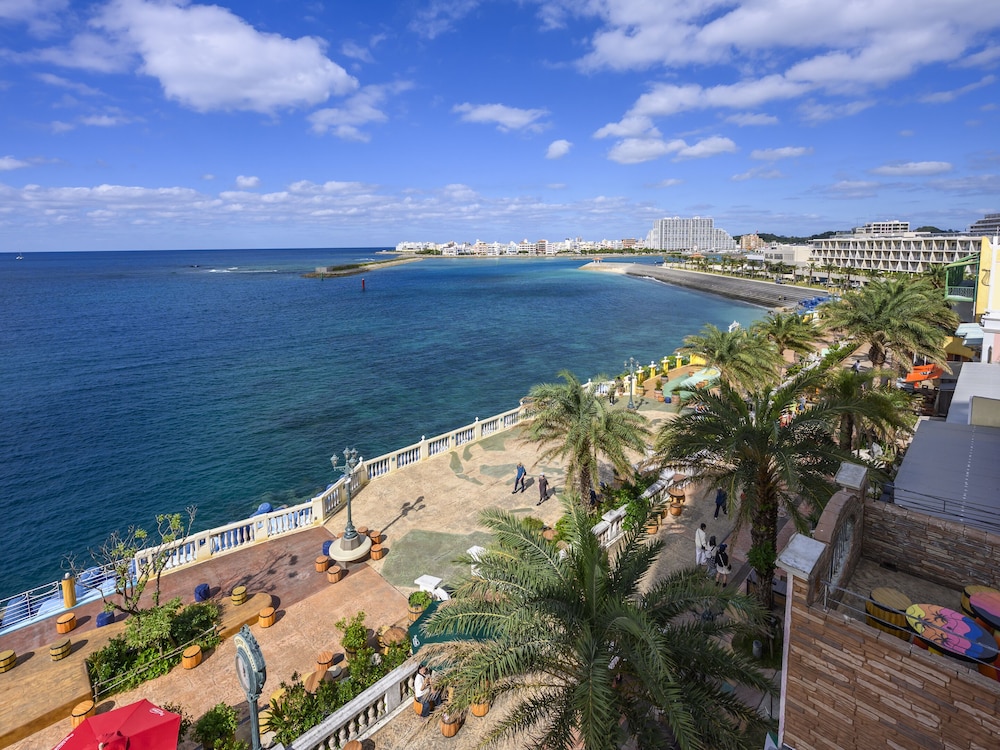 &MONDE.OKINAWA ARENA CONDOMINIUM 那覇