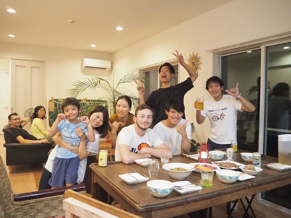 GUEST HOUSE HOLOHOLO BEACH SIDE 那覇