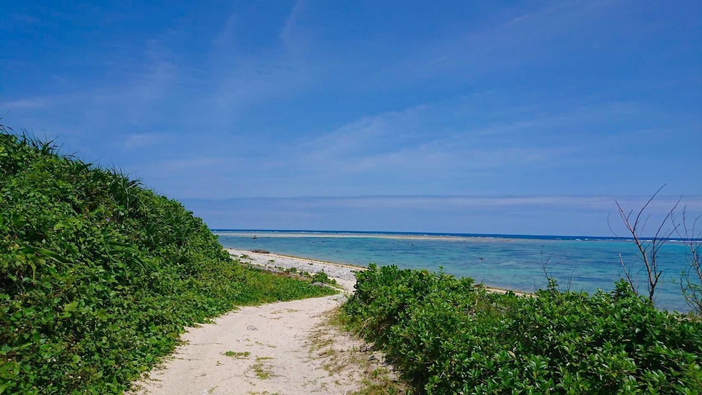 GUEST HOUSE HOLOHOLO BEACH SIDE 那覇