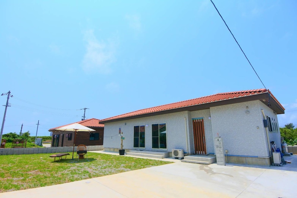 GUEST HOUSE HOLOHOLO BEACH SIDE 那覇