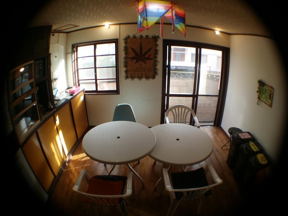 GUEST HOUSEBASE OKINAWA 那覇