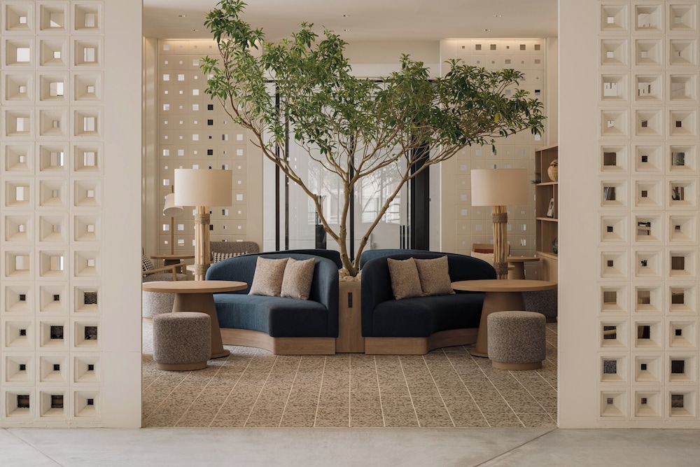 THE NEST那覇 那覇