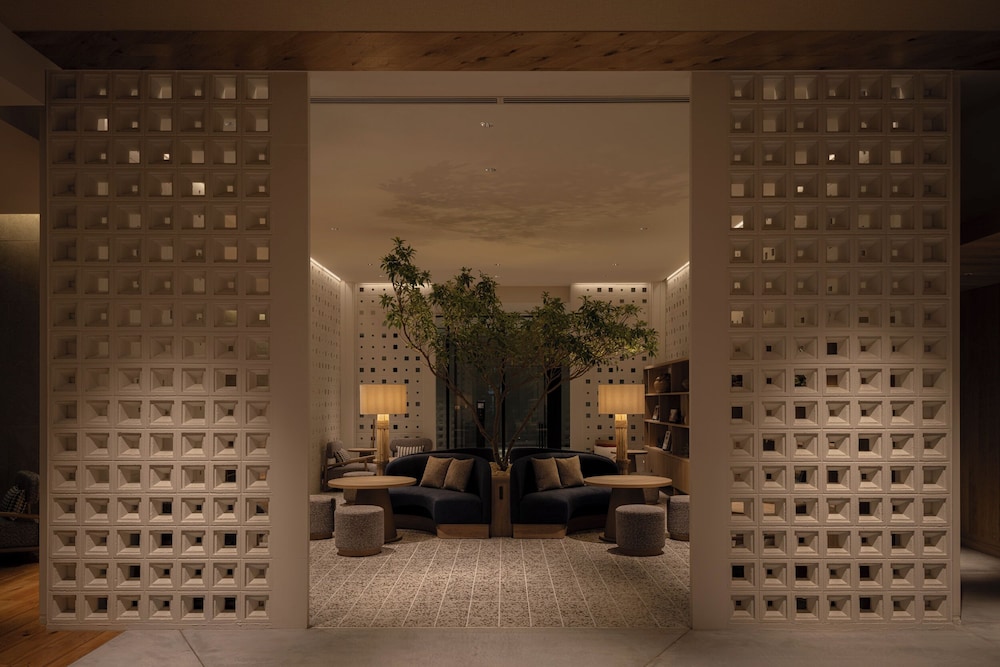 THE NEST那覇 那覇