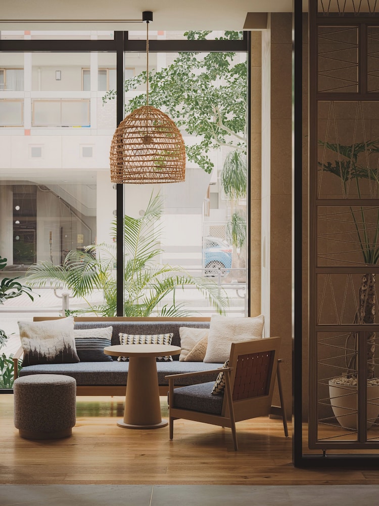 THE NEST那覇 那覇