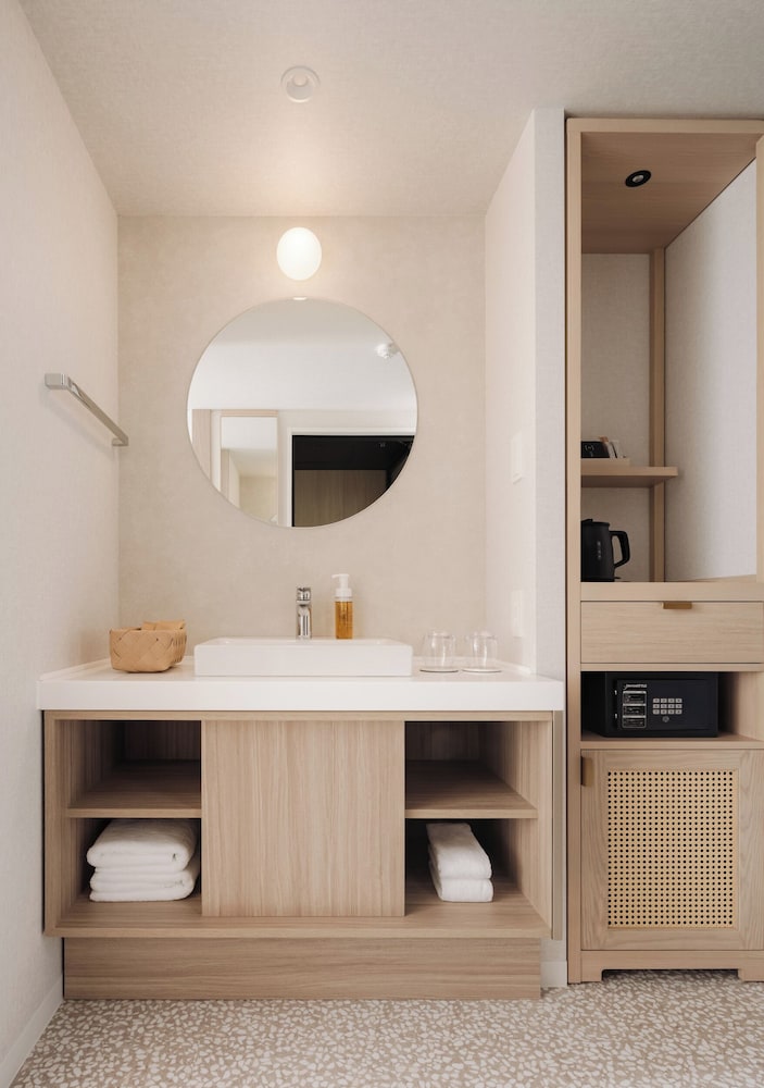 THE NEST那覇 那覇