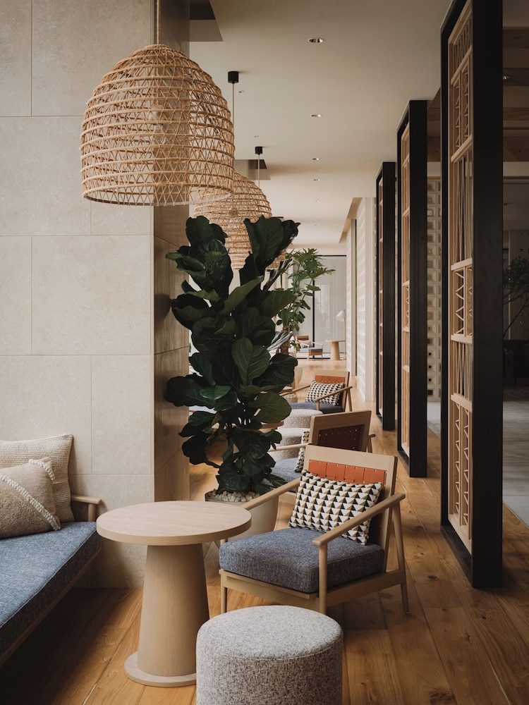 THE NEST那覇 那覇